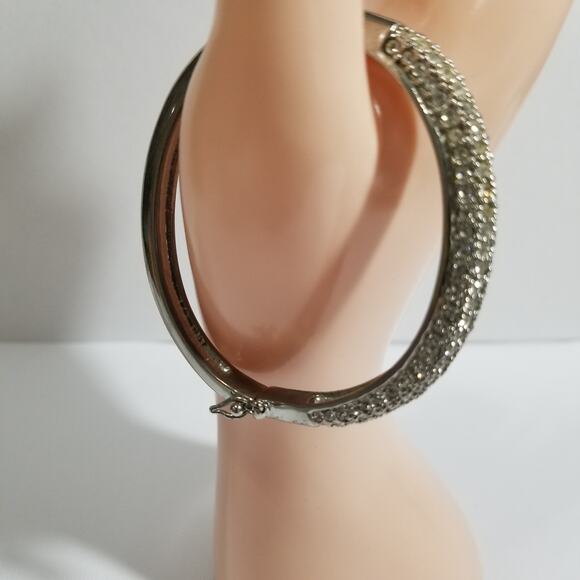 Lia Sophia LS crystal paved hinged bangle bracelet 1.2003 - Picture 2 of 12